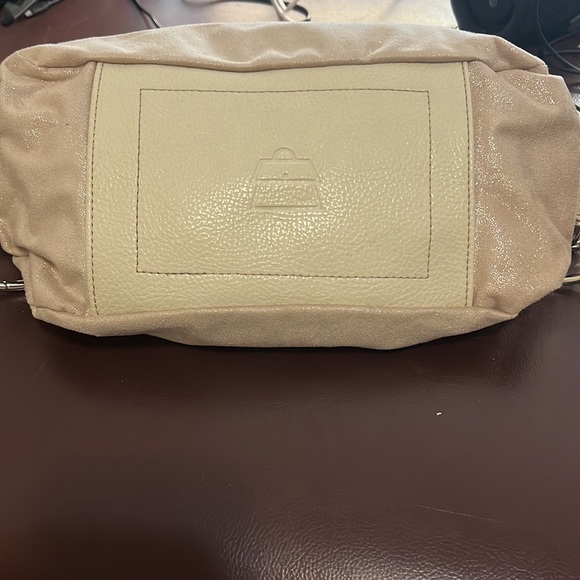 Kathy Van Zeeland Iridescent Cream Hobo With Silver Studs & Hardware EUC - Picture 6 of 8